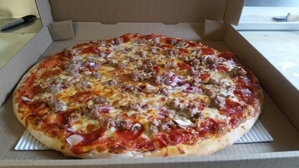 Lias Pizza | restaurant | 4405 Eastern Ave SE, Grand Rapids, MI 49548, USA | 6165310790 OR +1 616-531-0790