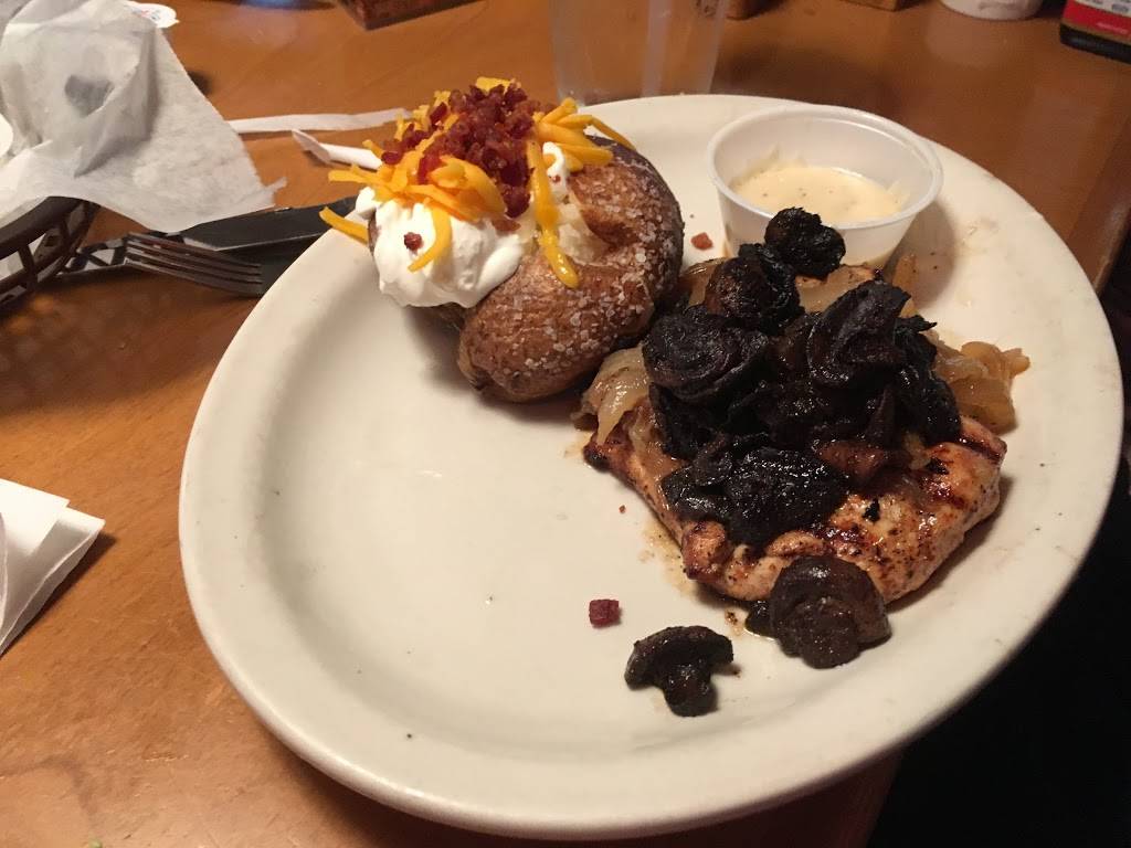 Texas Roadhouse | restaurant | 10450 E Independence Blvd, Matthews, NC 28105, USA | 7048140285 OR +1 704-814-0285