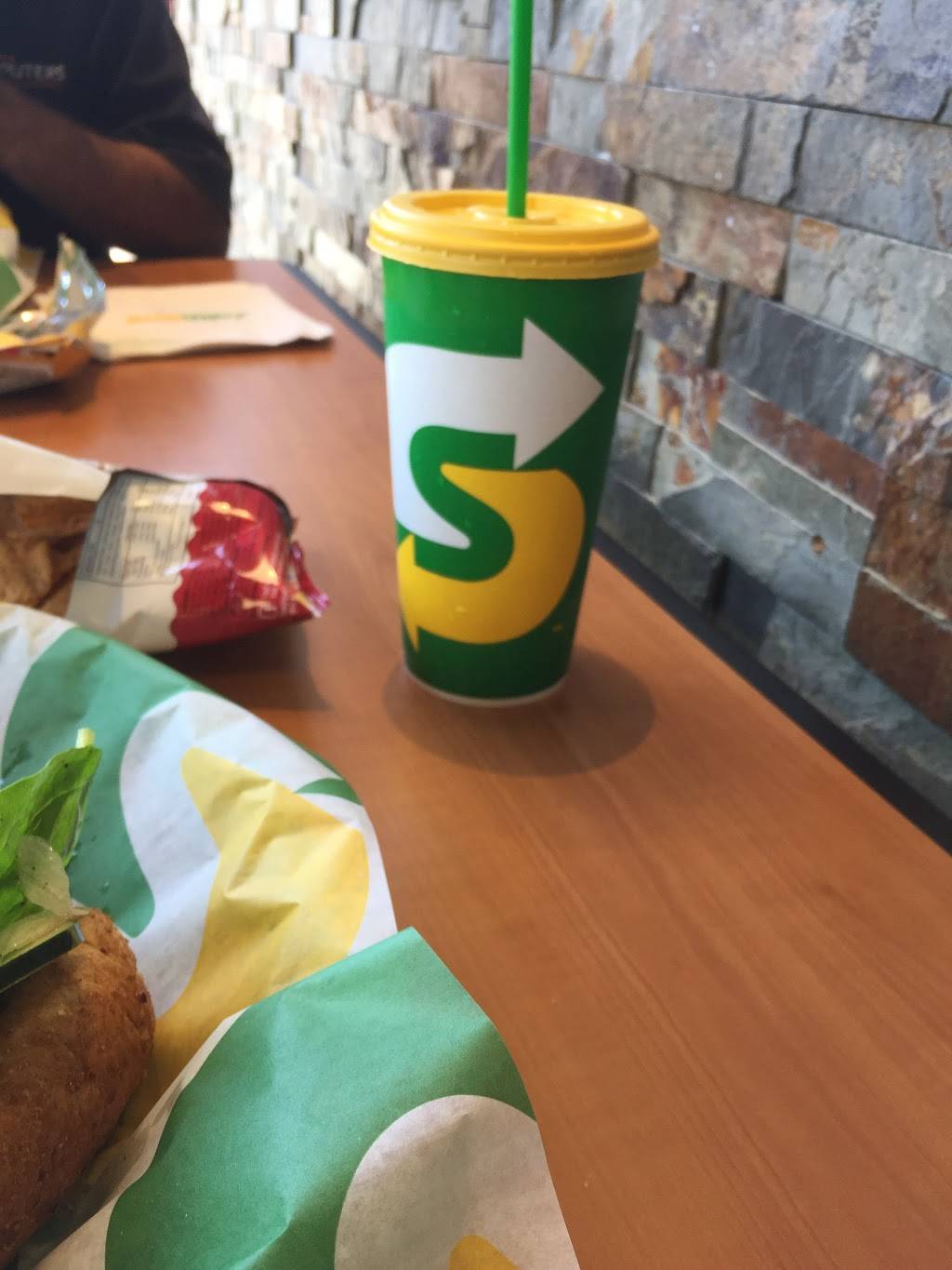 Subway Restaurants | restaurant | 23211 Hawthorne Blvd Suite 100A, Torrance, CA 90505, USA | 3105040330 OR +1 310-504-0330