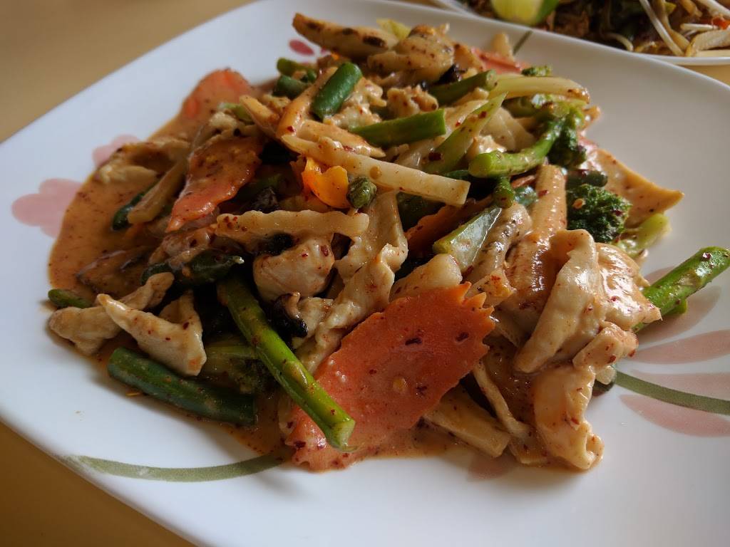 Thai Chef | restaurant | 44801 Hayes Rd, Sterling Heights, MI 48313, USA | 5865669575 OR +1 586-566-9575