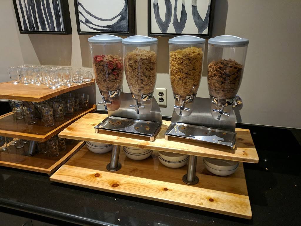 Elements Restaurant | restaurant | DoubleTree by Hilton Hotel Monrovia Pasadena Area, 924 W Huntington Dr, Monrovia, CA 91016, USA | 6263571900 OR +1 626-357-1900