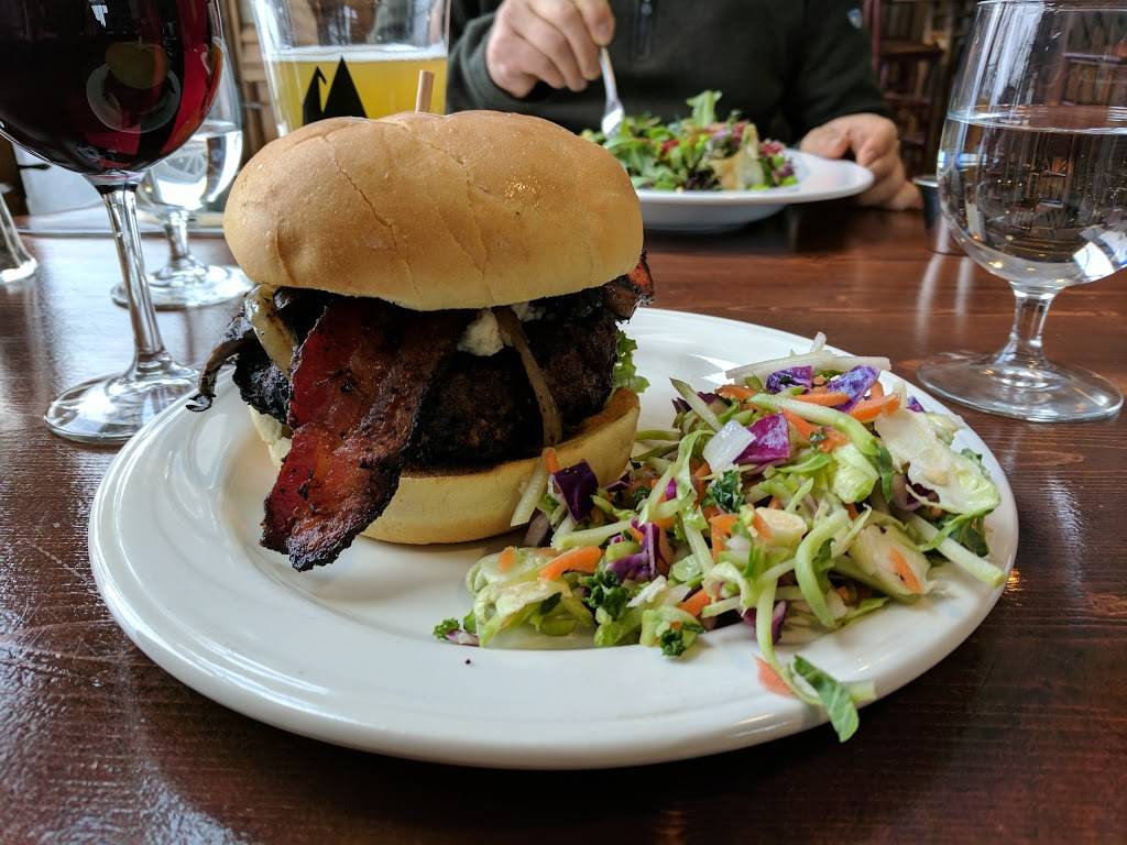 Off the Wall Bar & Grill | restaurant | Kirkwood Meadows Dr, Kirkwood, CA 95646, USA | 2092587365 OR +1 209-258-7365