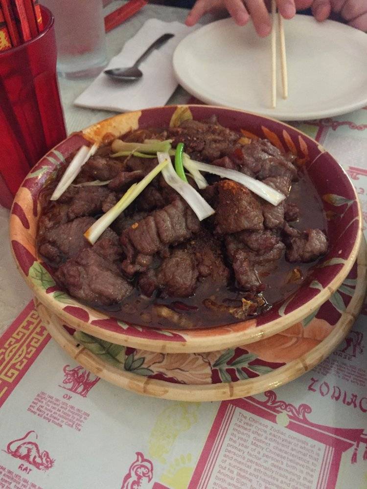 Charlies Restaurant | restaurant | 35 W Main St, Christiansburg, VA 24073, USA | 5403828899 OR +1 540-382-8899