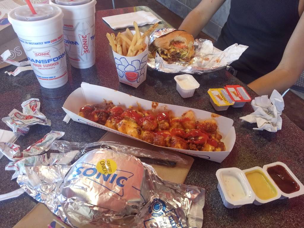 Sonic Drive-In | restaurant | 151 Bella Vista Rd, Vacaville, CA 95687, USA | 7074514669 OR +1 707-451-4669