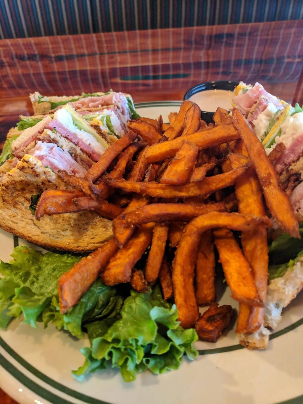 Kellys Tavern - Greenbrier | restaurant | 1412 Greenbrier Pkwy, Chesapeake, VA 23320, USA | 7575231781 OR +1 757-523-1781