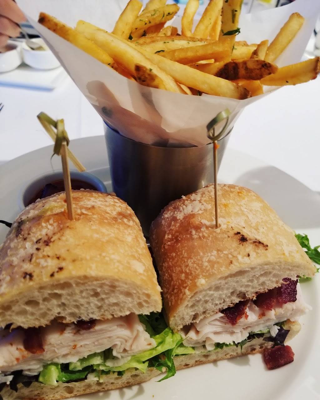 Cafe Ponte | restaurant | 13505 Icot Blvd #214, Clearwater, FL 33760, USA | 7275385768 OR +1 727-538-5768