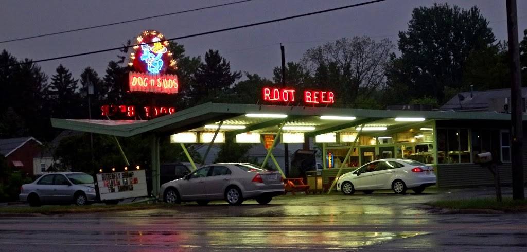 Dog n Suds | restaurant | 2050 N Ridge Rd, Elyria, OH 44035, USA | 4403243636 OR +1 440-324-3636