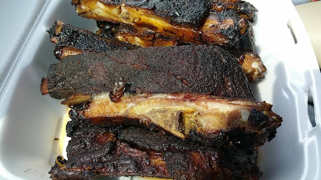 Ronnies BBQ | restaurant | 2097 New Market Rd, Henrico, VA 23231, USA | 8045071917 OR +1 804-507-1917