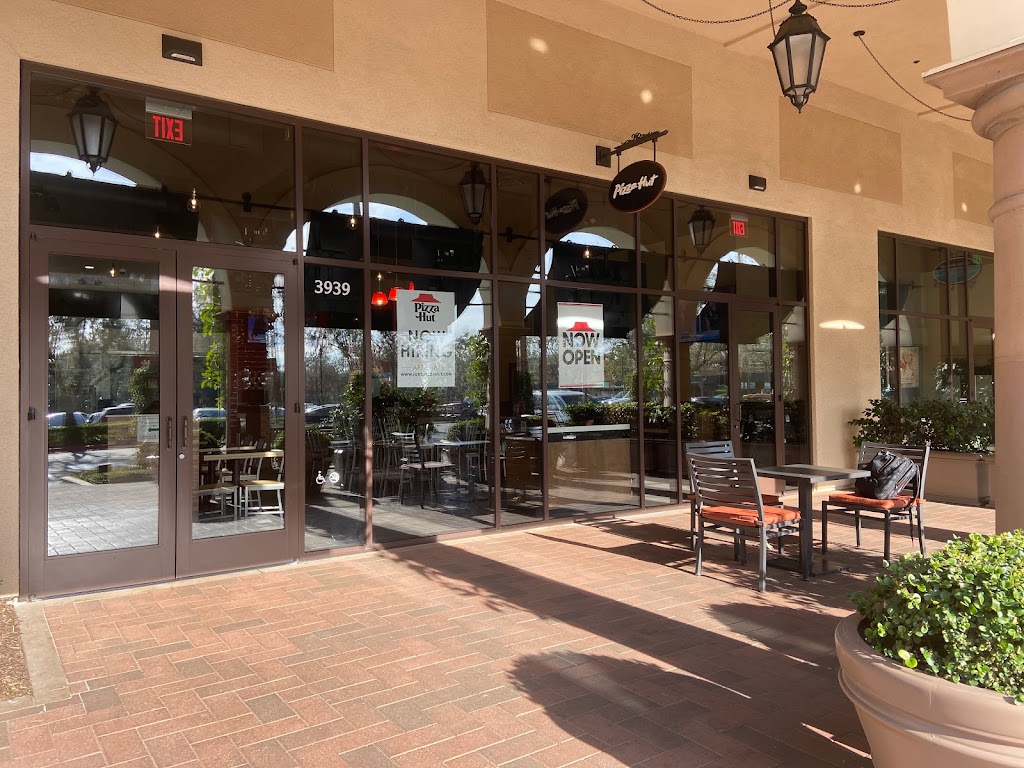 Pizza Hut | meal takeaway | 3939 Portola Pkwy 200 H, Irvine, CA 92602, USA | 7146195940 OR +1 714-619-5940