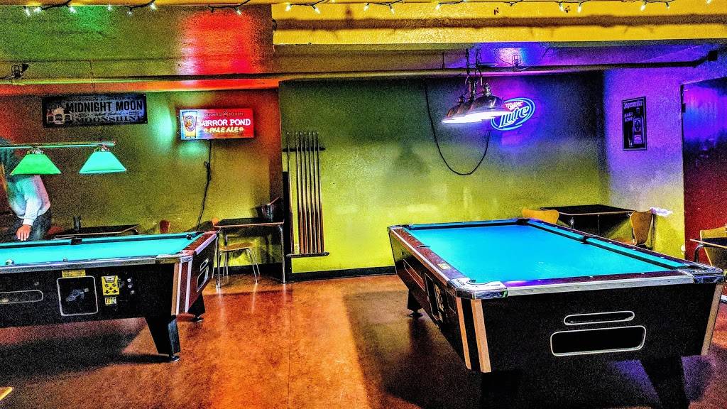 Grand Avenue Ale House | restaurant | 113 Grand Ave, Bellingham, WA 98225, USA | 3606713080 OR +1 360-671-3080