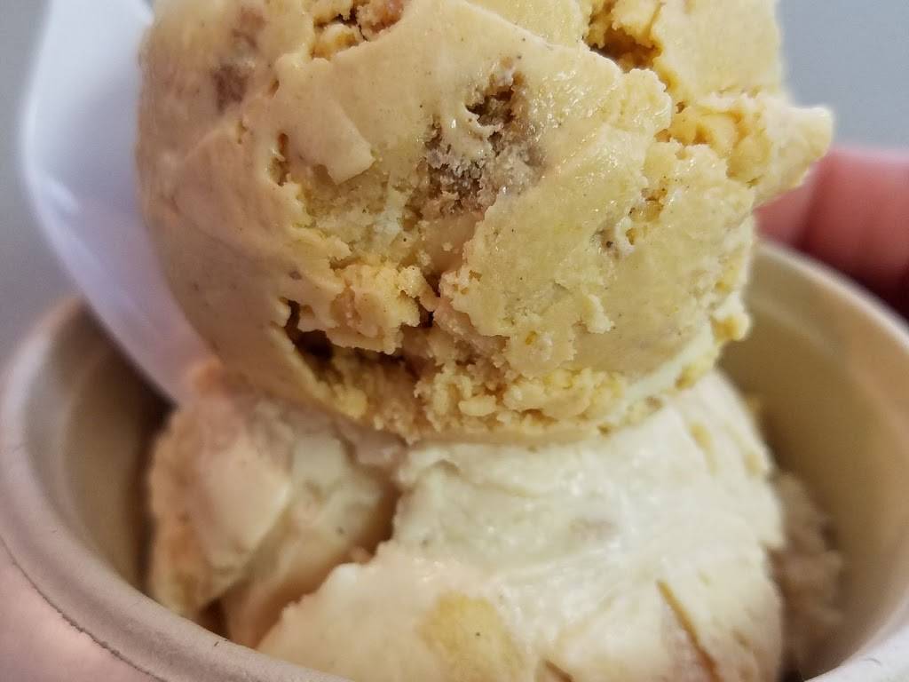 The Outside Scoop | restaurant | 2410 SW White Birch Dr Suite 100, Ankeny, IA 50023, USA | 5154448234 OR +1 515-444-8234