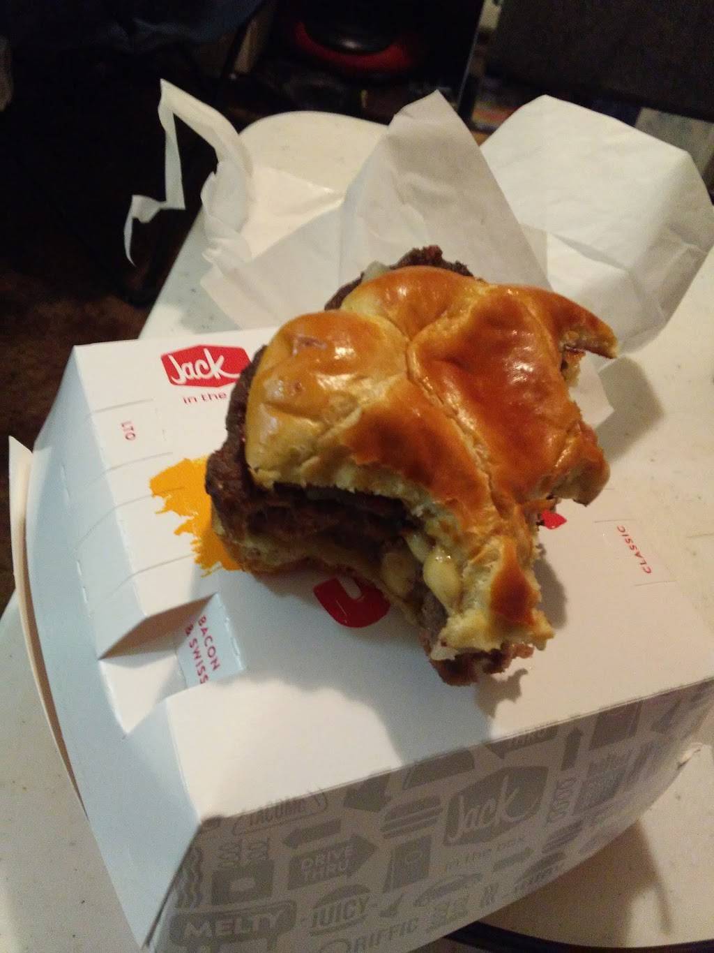 Jack in the Box | restaurant | 1075 W Henderson Ave, Porterville, CA 93257, USA | 5597882400 OR +1 559-788-2400