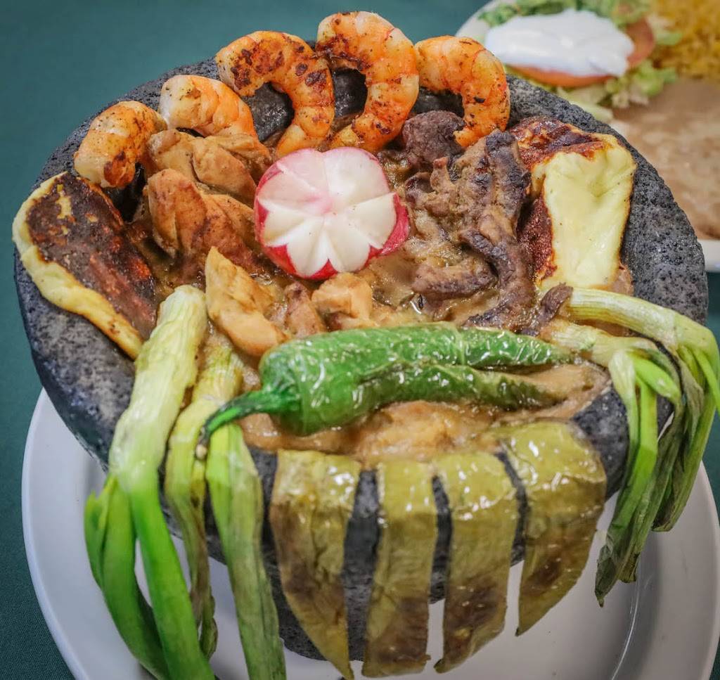 Casa Mendoza | restaurant | 7500 Eleventh St, Tracy, CA 95304, USA | 2098350863 OR +1 209-835-0863