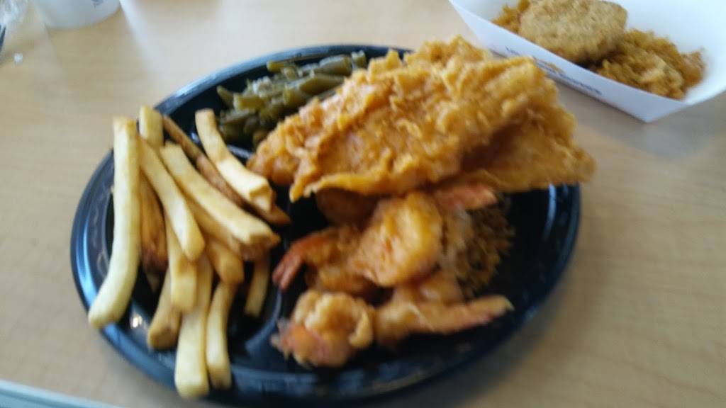 Long John Silvers | restaurant | 10780 Brookpark Rd, Cleveland, OH 44130, USA | 2162670474 OR +1 216-267-0474