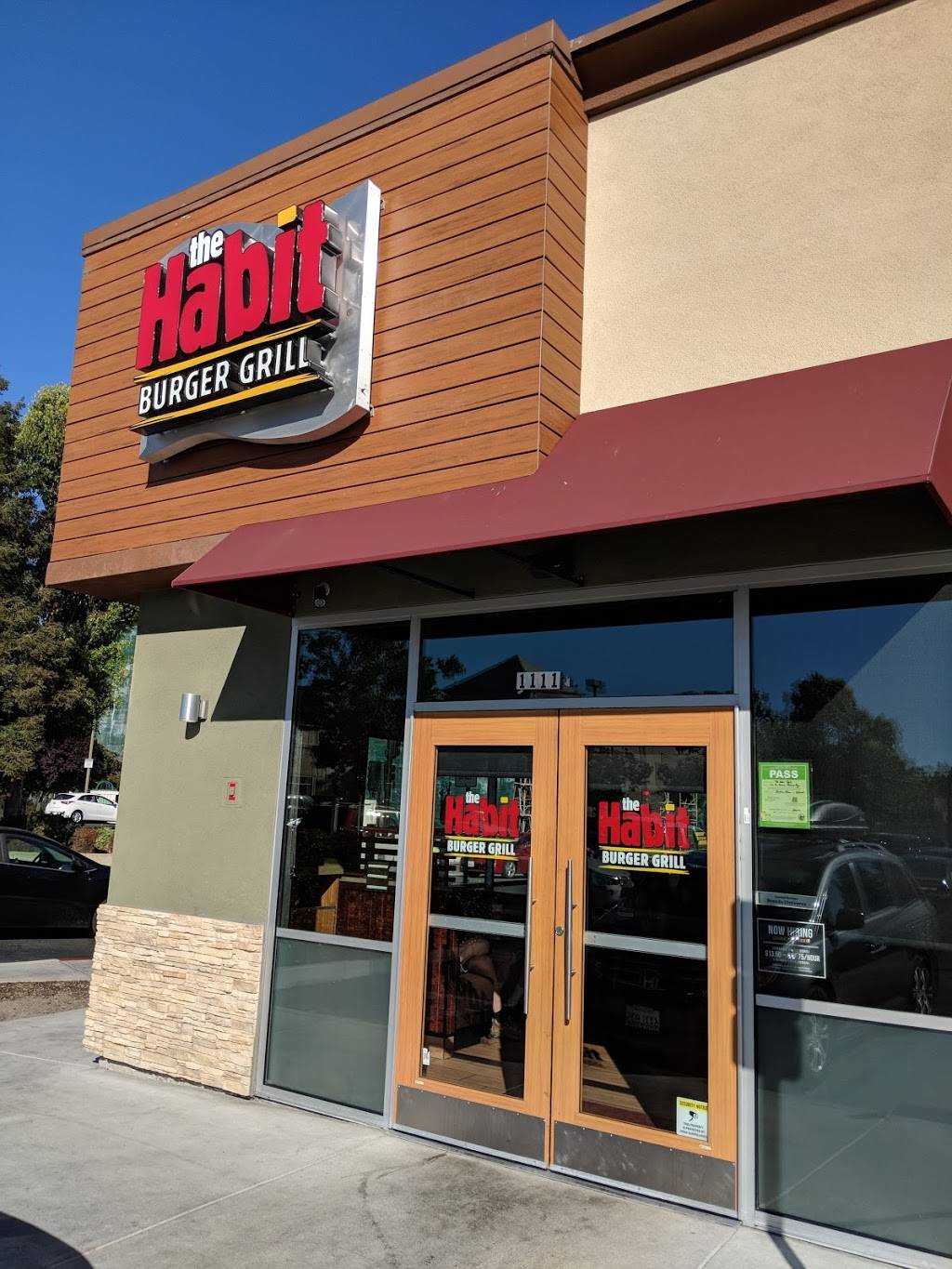 The Habit Burger Grill | restaurant | 1111 El Camino Real, Redwood City, CA 94063, USA | 6505681625 OR +1 650-568-1625