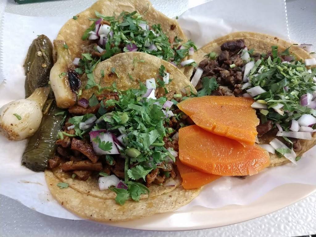 Tacos Arceo | restaurant | 2702, 930, W Illinois Ave, Aurora, IL 60506, USA | 6304863925 OR +1 630-486-3925
