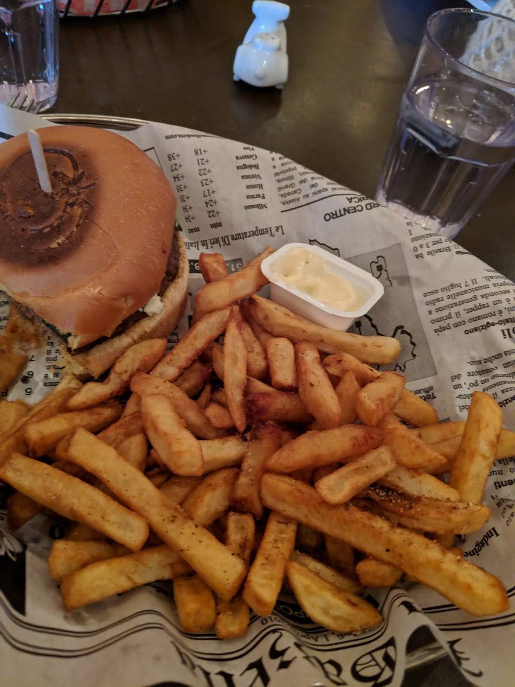 Angéline | restaurant | 313 Rue des Forges, Trois-Rivières, QC G9A 2G9, Canada | 8193720468 OR +1 819-372-0468