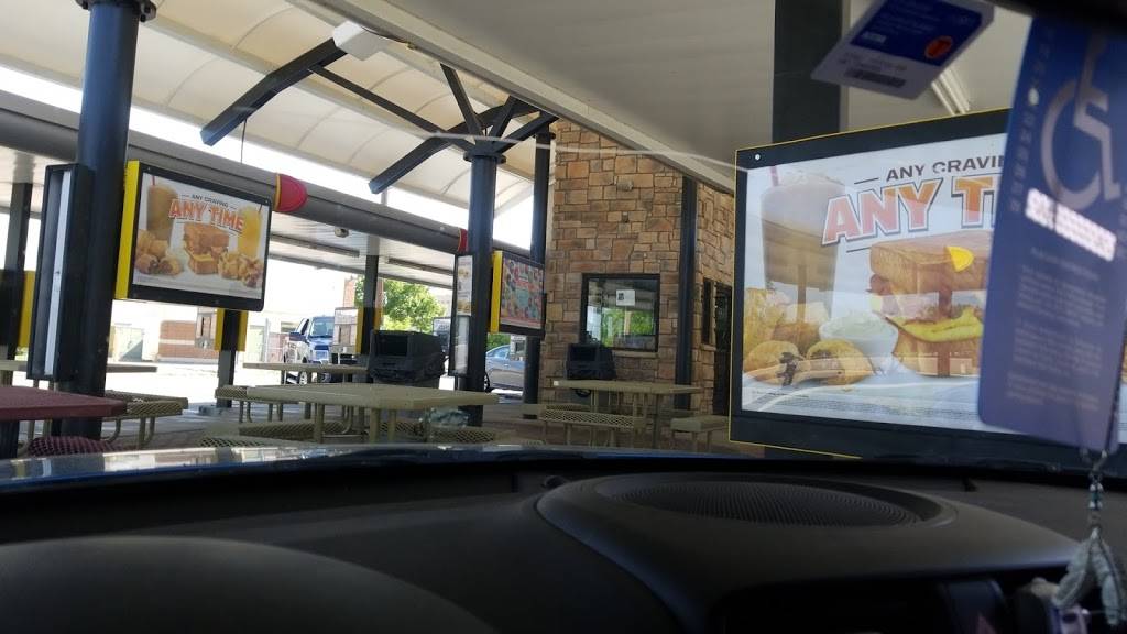 Sonic Drive-In | restaurant | 5501 S Cooper St, Arlington, TX 76017, USA | 8174689077 OR +1 817-468-9077