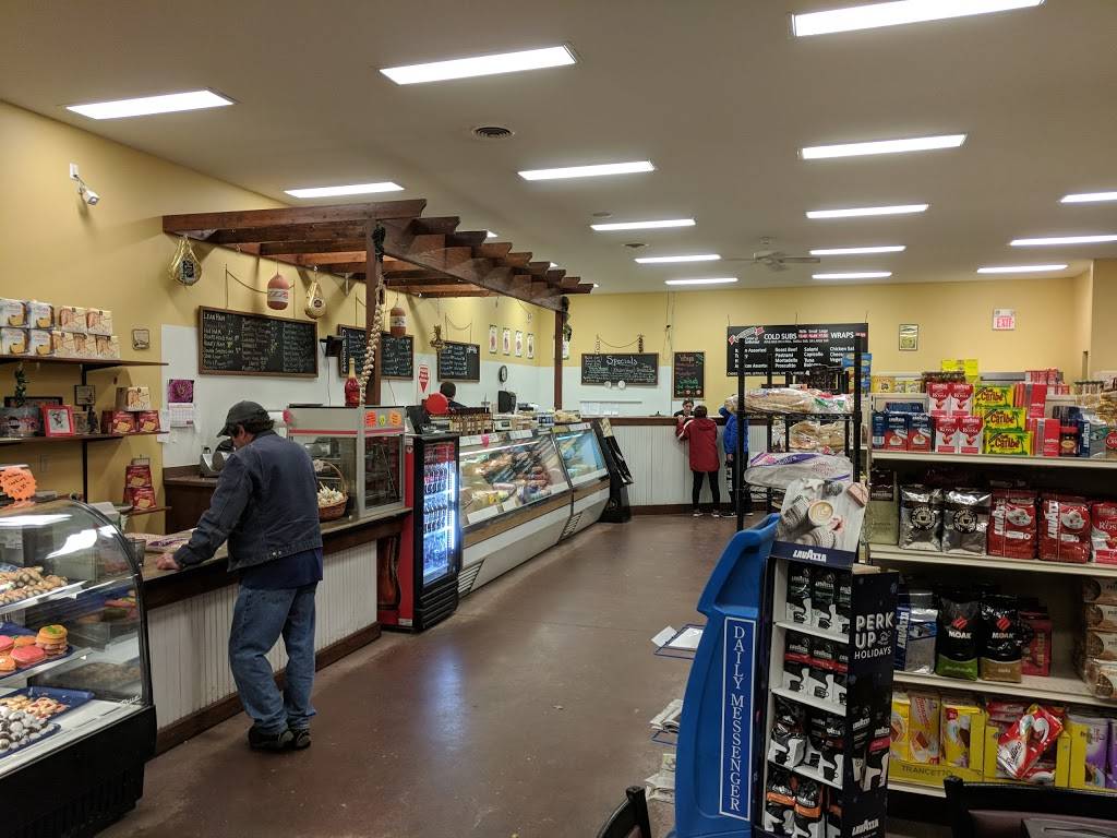 Casa Italiana | restaurant | 40 Parrish St, Canandaigua, NY 14424, USA | 5853960411 OR +1 585-396-0411