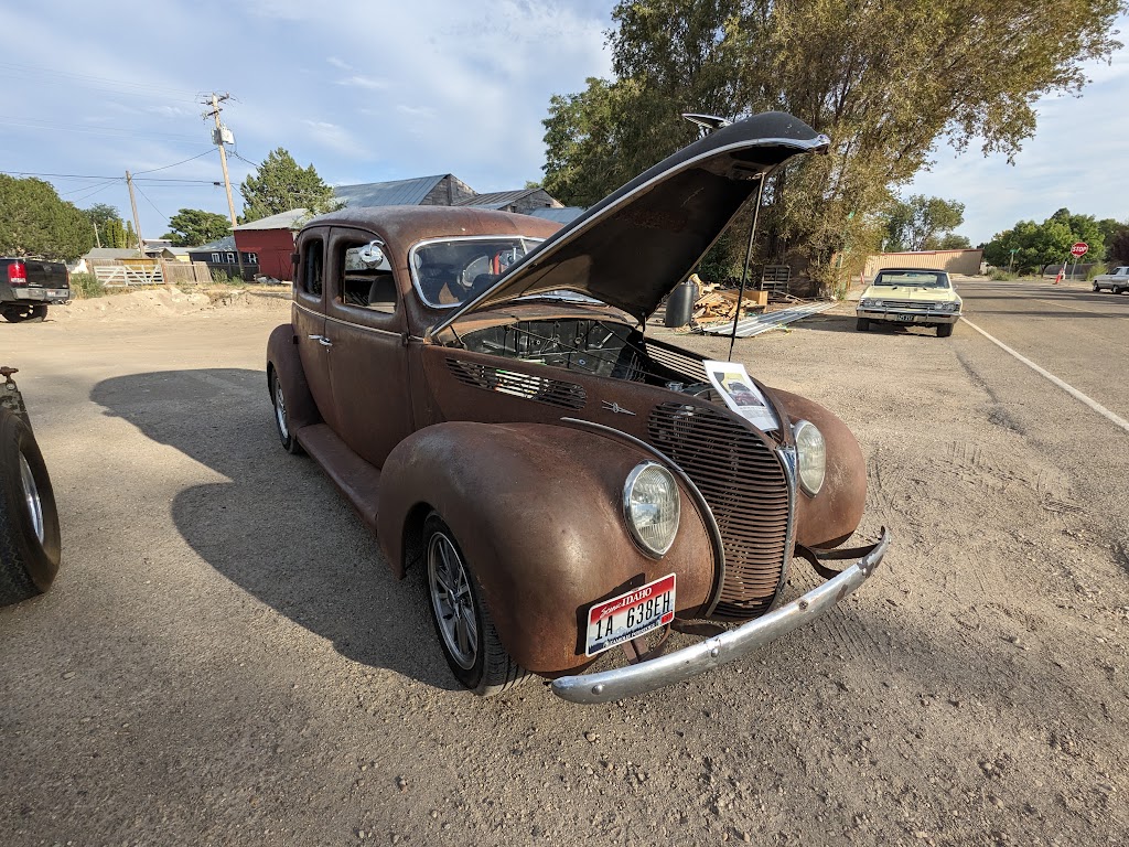 Bucks Saloon & Steakhouse | restaurant | 217 Broadway Ave, Melba, ID 83641, USA | 2084951700 OR +1 208-495-1700