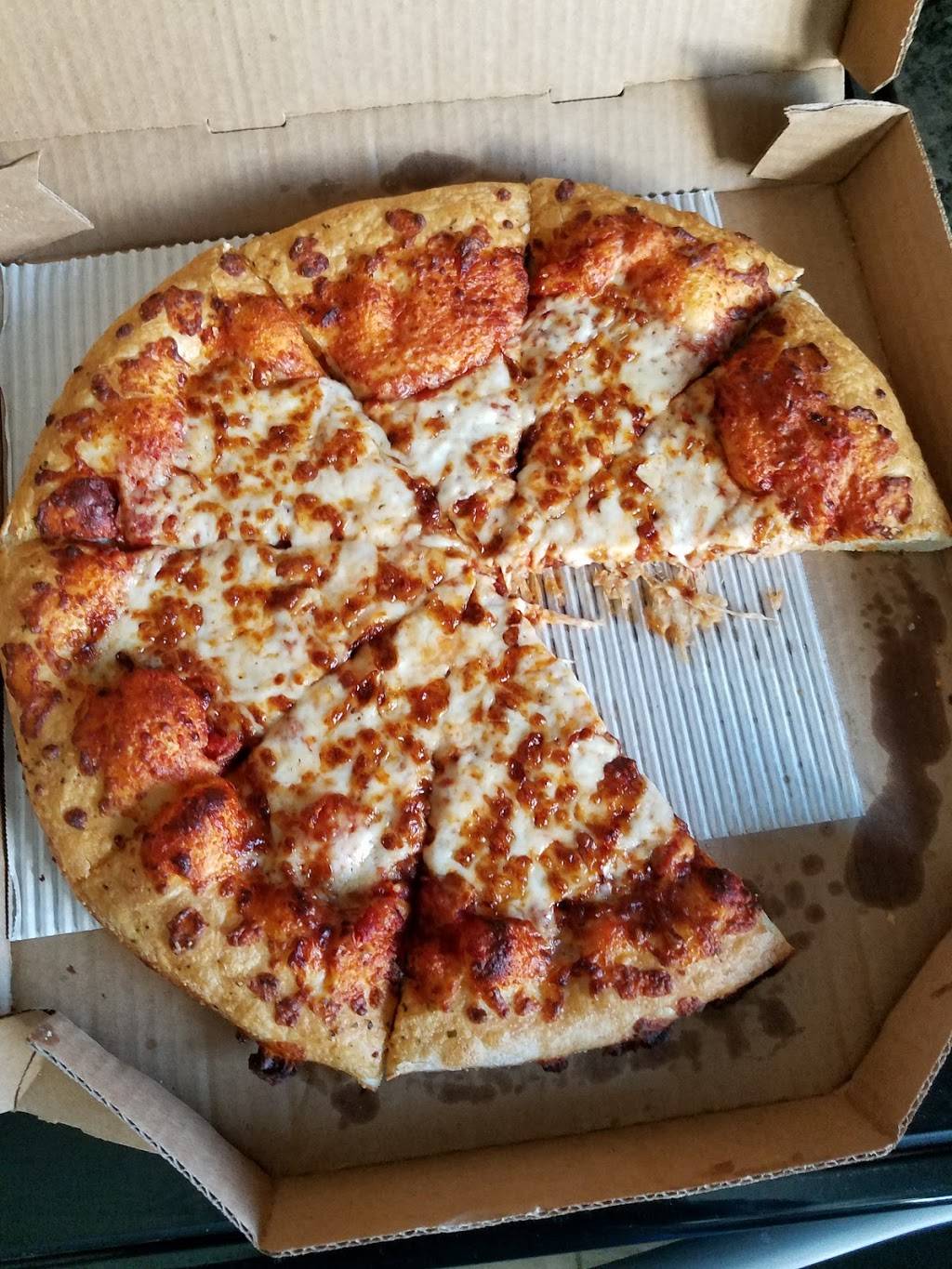 Pizza Hut | meal takeaway | 1933 Tiny Town Rd Suite C, Clarksville, TN 37042, USA | 9315538377 OR +1 931-553-8377