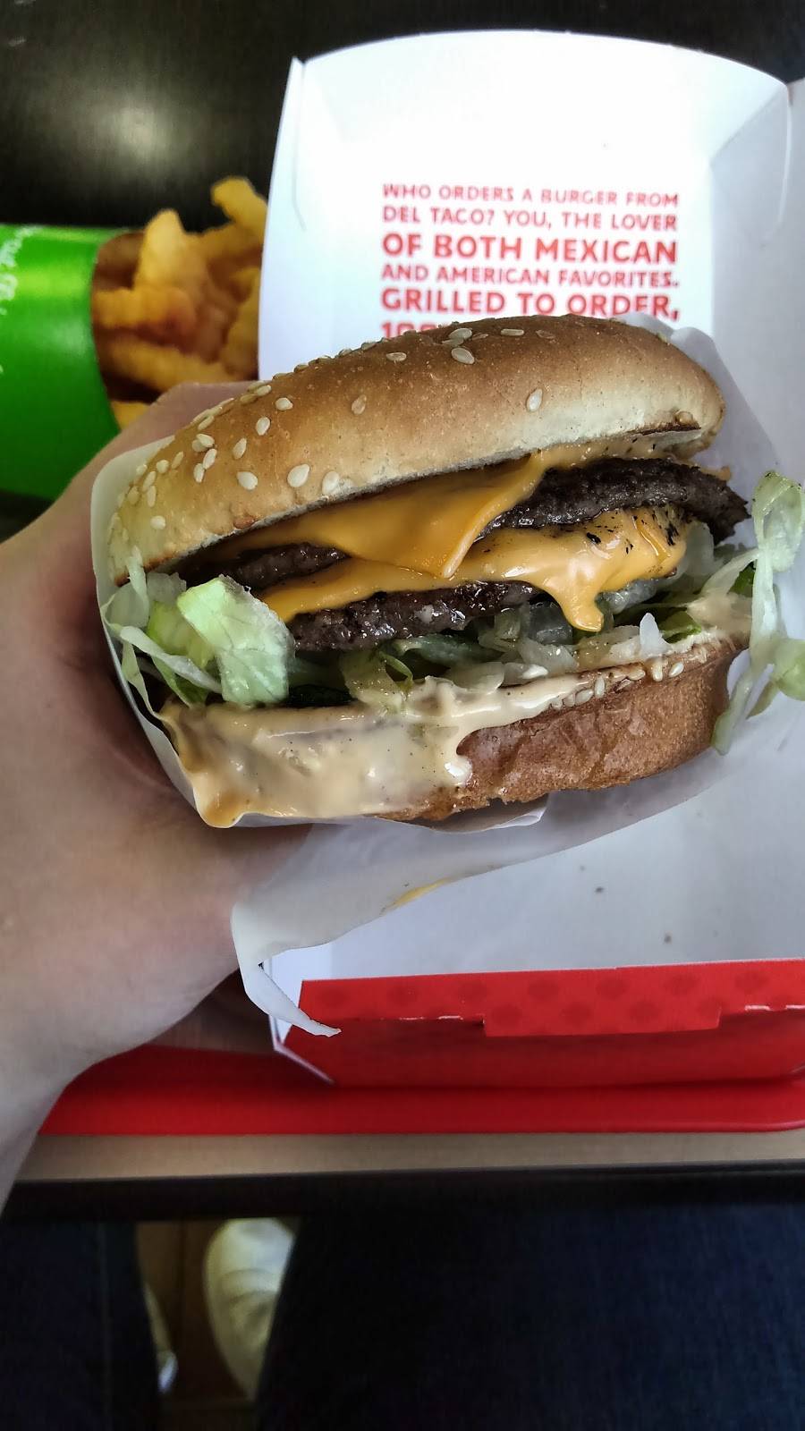 Del Taco | meal takeaway | 4547 Campus Dr, Irvine, CA 92612, USA | 9498547102 OR +1 949-854-7102