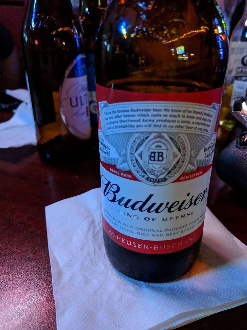 House Divided Bar & Grill | restaurant | 1659 Woodruff Rd, Greenville, SC 29607, USA | 8642836655 OR +1 864-283-6655