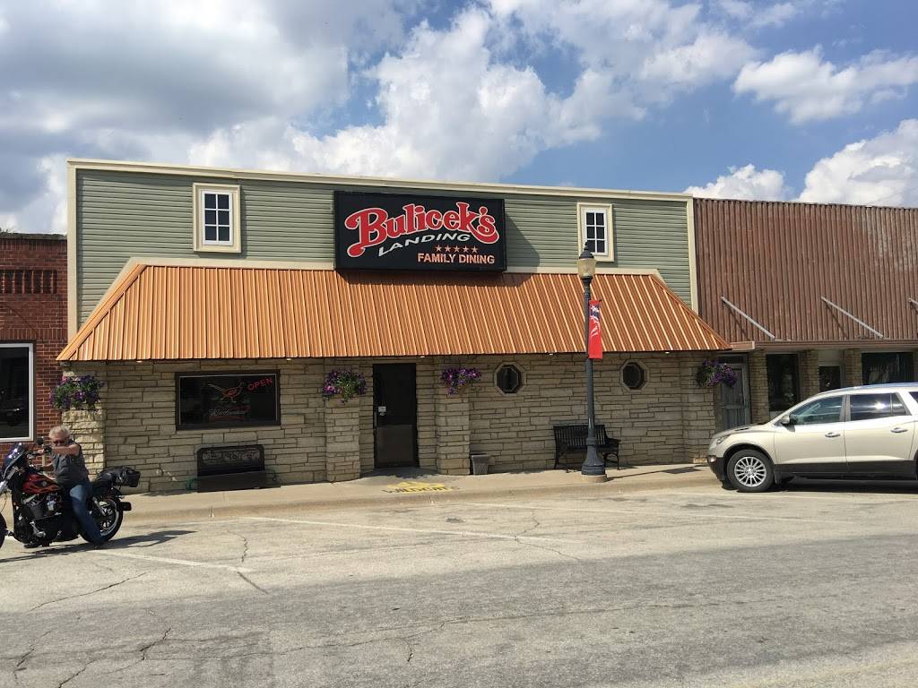 Buliceks Landing | restaurant | 306 Franklin St, Delhi, IA 52223, USA | 5639222731 OR +1 563-922-2731
