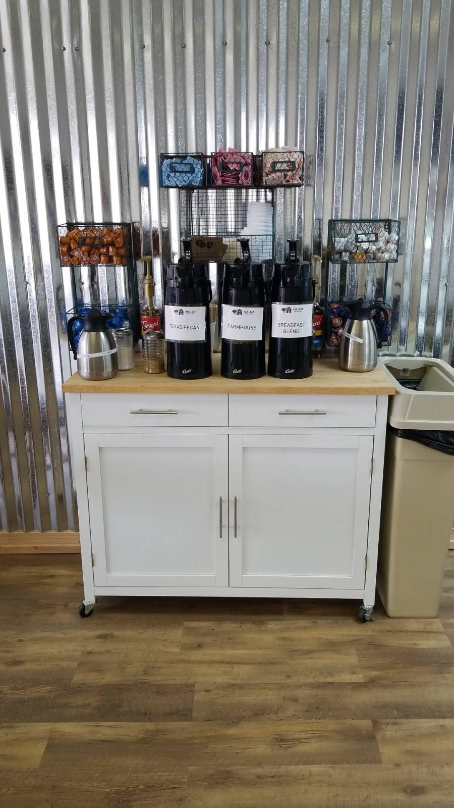 Oakleaf Bakery & Diner | restaurant | 239 N Main St, Rockdale, TX 76567, USA | 5125435070 OR +1 512-543-5070