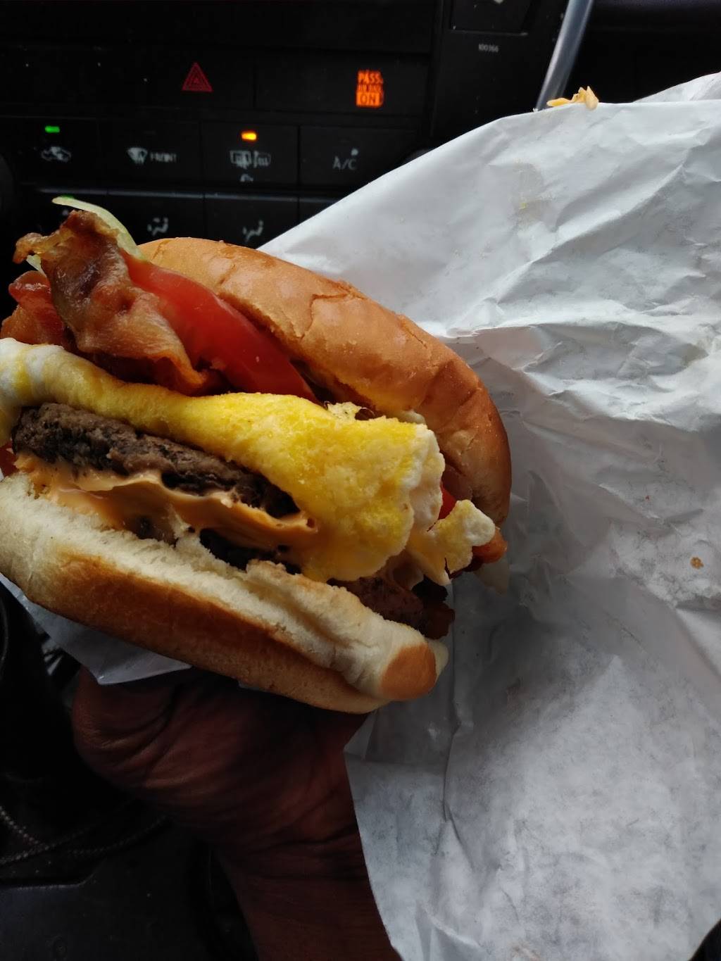 Log Cabin | restaurant | 2459 Dalview St, Houston, TX 77091, USA | 7139572396 OR +1 713-957-2396