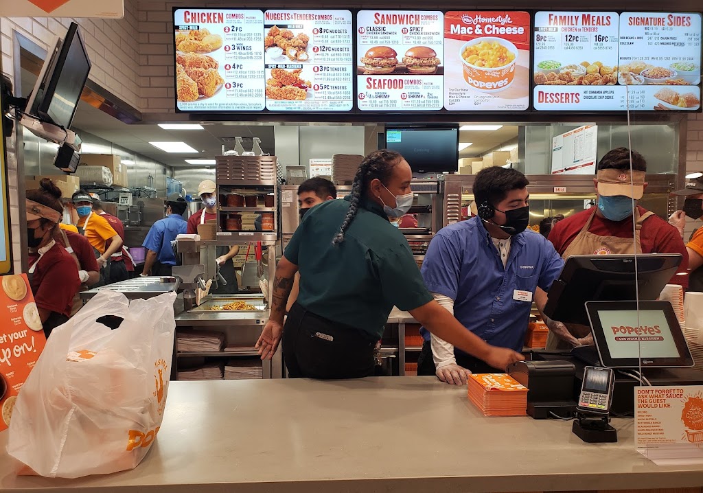 Popeyes | restaurant | 1525 Palm Ave, San Diego, CA 92154, USA | 8584296072 OR +1 858-429-6072