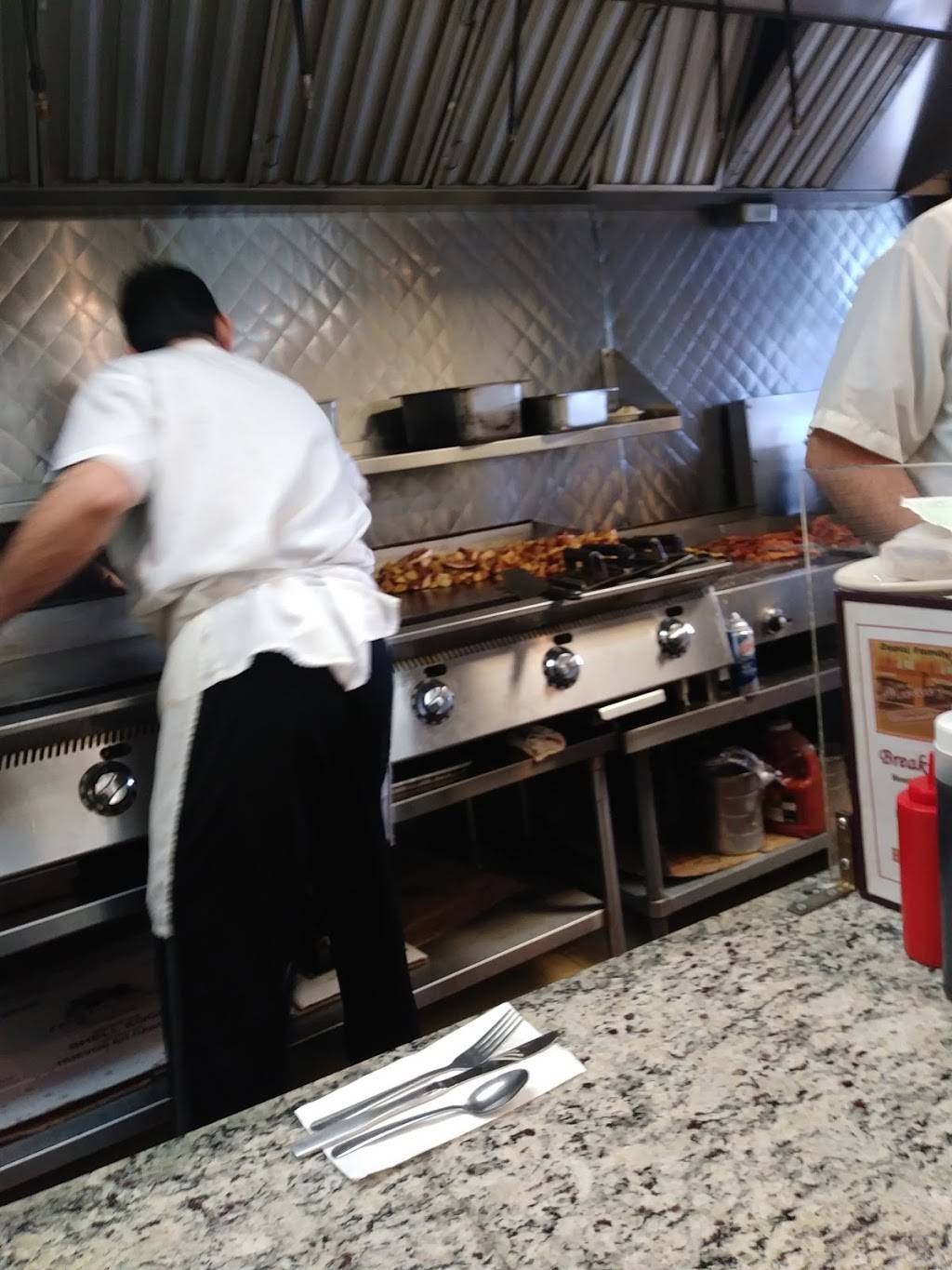 Marias Place | restaurant | 10 Jefferson Ave, Salem, MA 01970, USA | 9787441817 OR +1 978-744-1817