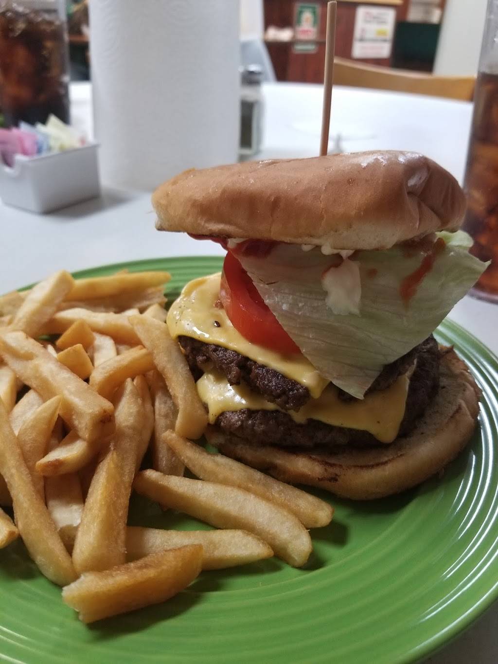 Buckaroos Family Restaurant | restaurant | 708 S College St, Winchester, TN 37398, USA | 9314690997 OR +1 931-469-0997