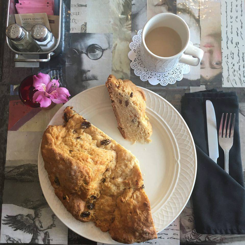 The Dubliner Pub And Café | restaurant | 2162 University Ave W, St Paul, MN 55114, USA | 6516465551 OR +1 651-646-5551