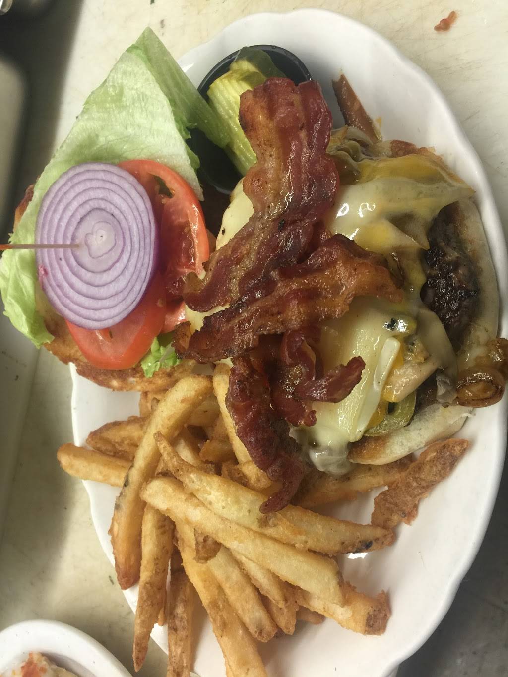 Black Sheep Bah & Grill | restaurant | 720 MA-6A, Yarmouth Port, MA 02675, USA | 5083625004 OR +1 508-362-5004