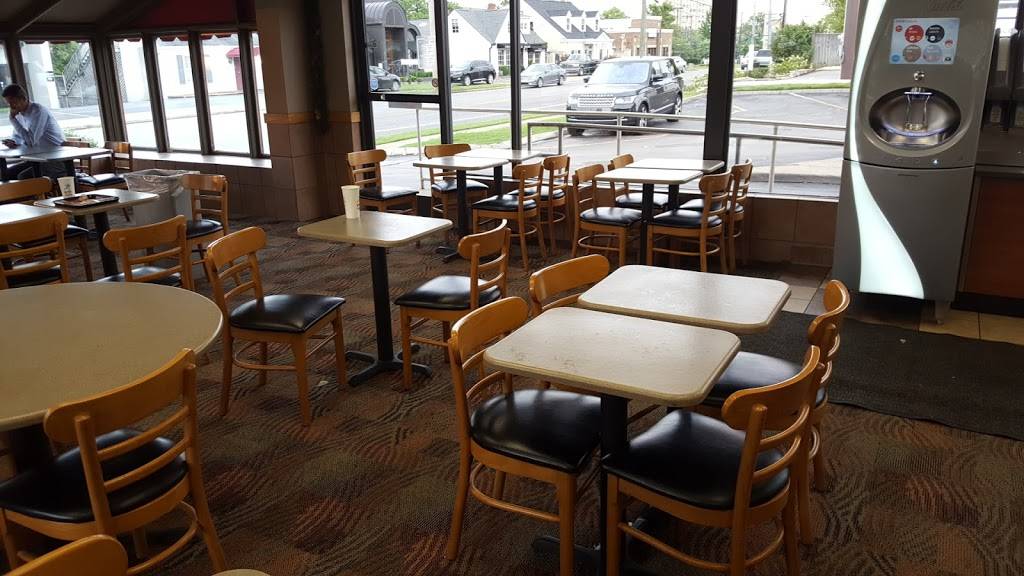 Wendys | restaurant | 4104 Hillsboro Cir, Nashville, TN 37215, USA | 6153836877 OR +1 615-383-6877