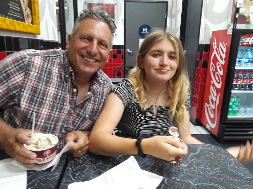 Cold Stone Creamery | bakery | 1449 E F St Ste 101H, Oakdale, CA 95361, USA | 2098452459 OR +1 209-845-2459