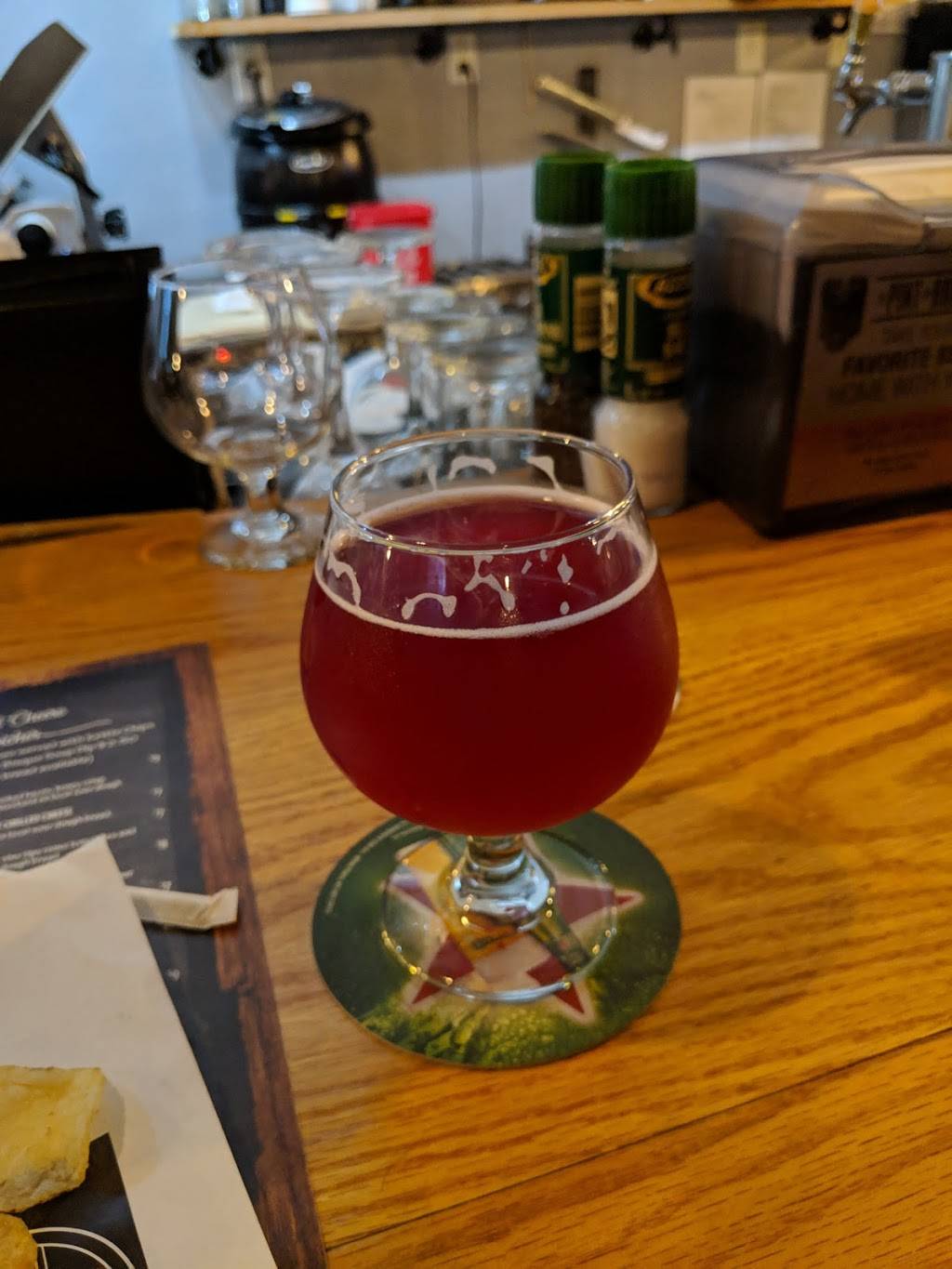 The Pint and Brew | restaurant | 200 N Tampa St, Tampa, FL 33602, USA | 8138678804 OR +1 813-867-8804