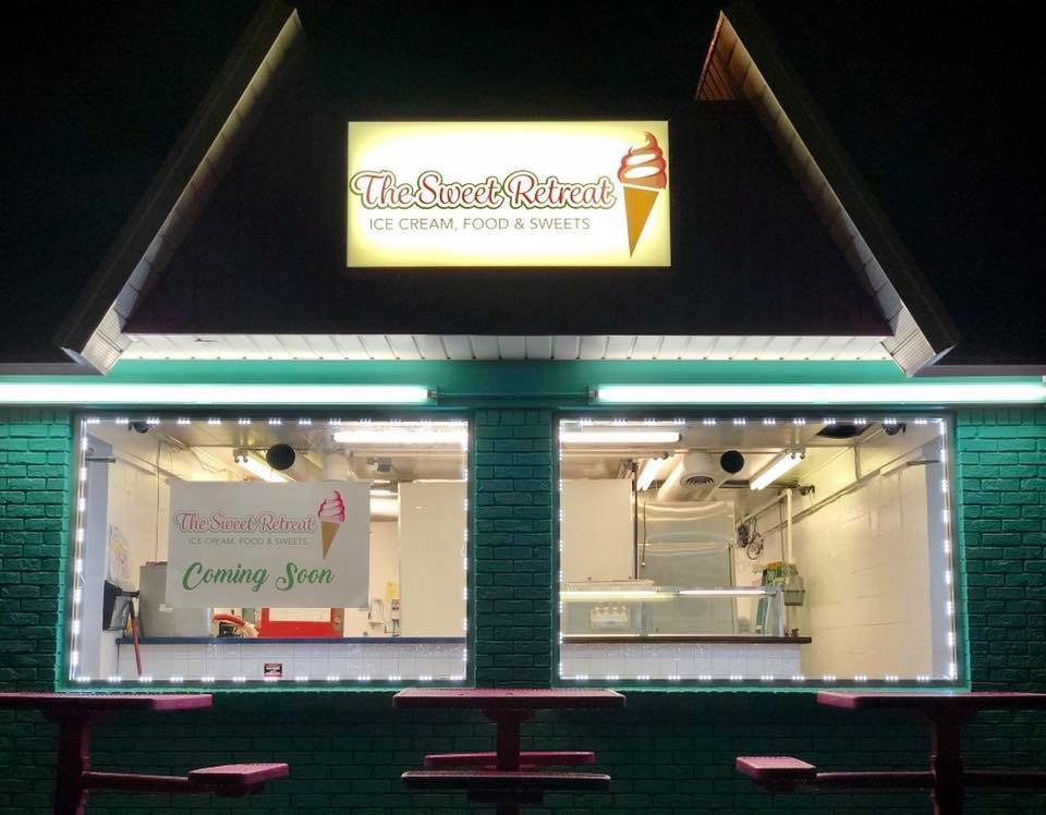 The Sweet Retreat | restaurant | 2613 Smithville Rd, Dayton, OH 45420, USA | 9372218191 OR +1 937-221-8191