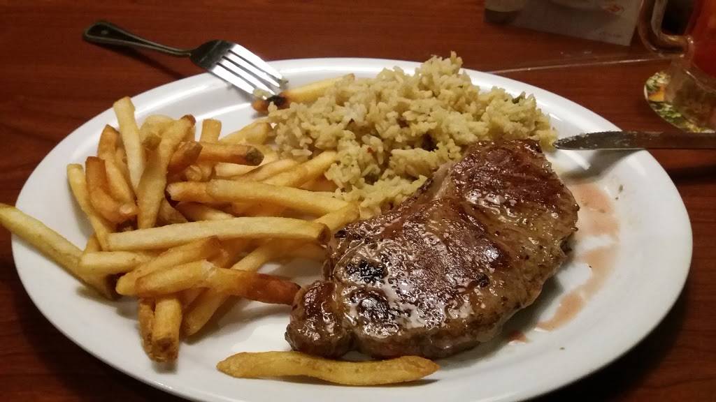 Ruby Tuesday | restaurant | 146 E 13th St, Oswego, NY 13126, USA | 3153431234 OR +1 315-343-1234