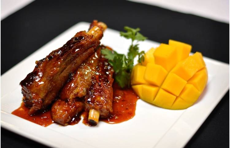 Hillcrest Landing | restaurant | 229 Clark Ave, Yuba City, CA 95991, USA | 5306742611 OR +1 530-674-2611