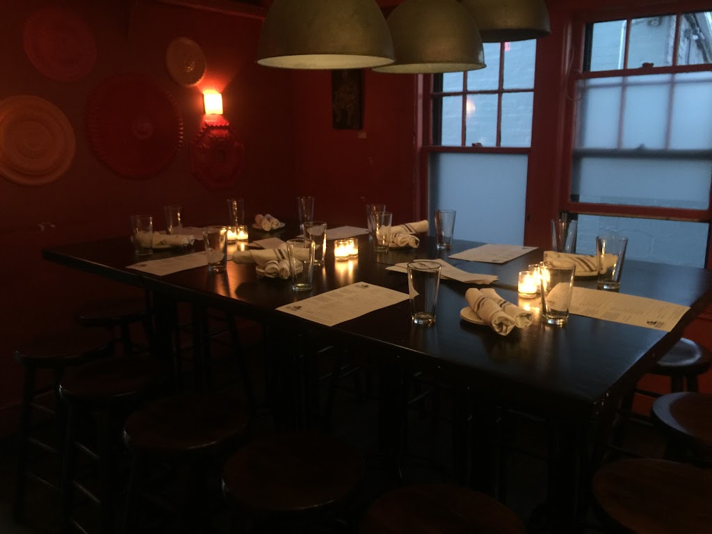 Tres Gatos | restaurant | 470 Centre St, Jamaica Plain, MA 02130, USA | 6174774851 OR +1 617-477-4851