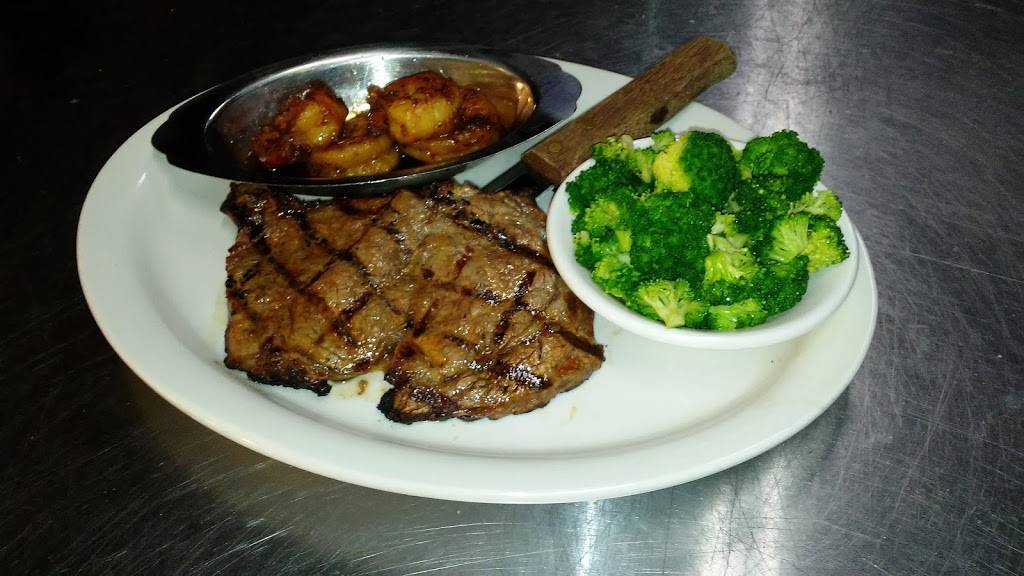 Lewis and Clarkes Restaurant | restaurant | 35 N Maple St, Hohenwald, TN 38462, USA | 9312953700 OR +1 931-295-3700