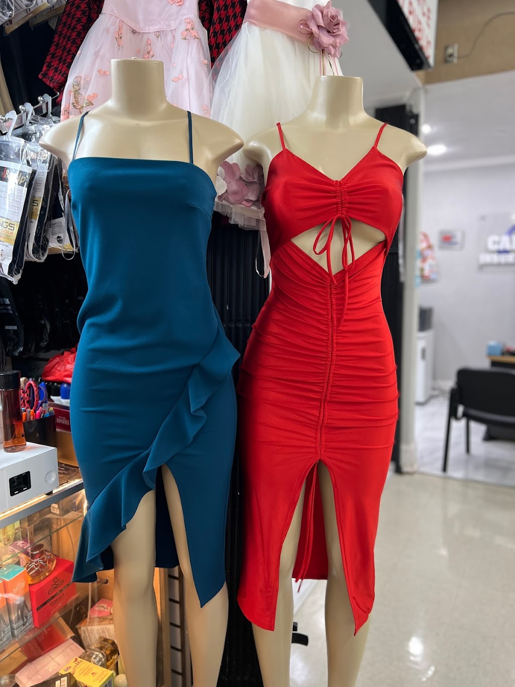 Novedades Kimberly | restaurant | Dentro de compare foods, 3600 N Sharon Amity Rd, Charlotte, NC 28205, USA | 7044089309 OR +1 704-408-9309