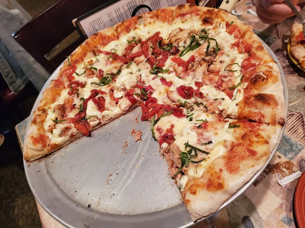 Polcaris North End Restaurant | restaurant | 92 Broadway, Saugus, MA 01906, USA | 7812333765 OR +1 781-233-3765