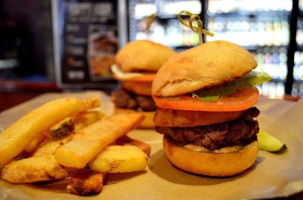 World of Beer Baltimore | restaurant | 1724 Whetstone Way, Baltimore, MD 21230, USA | 4107522337 OR +1 410-752-2337