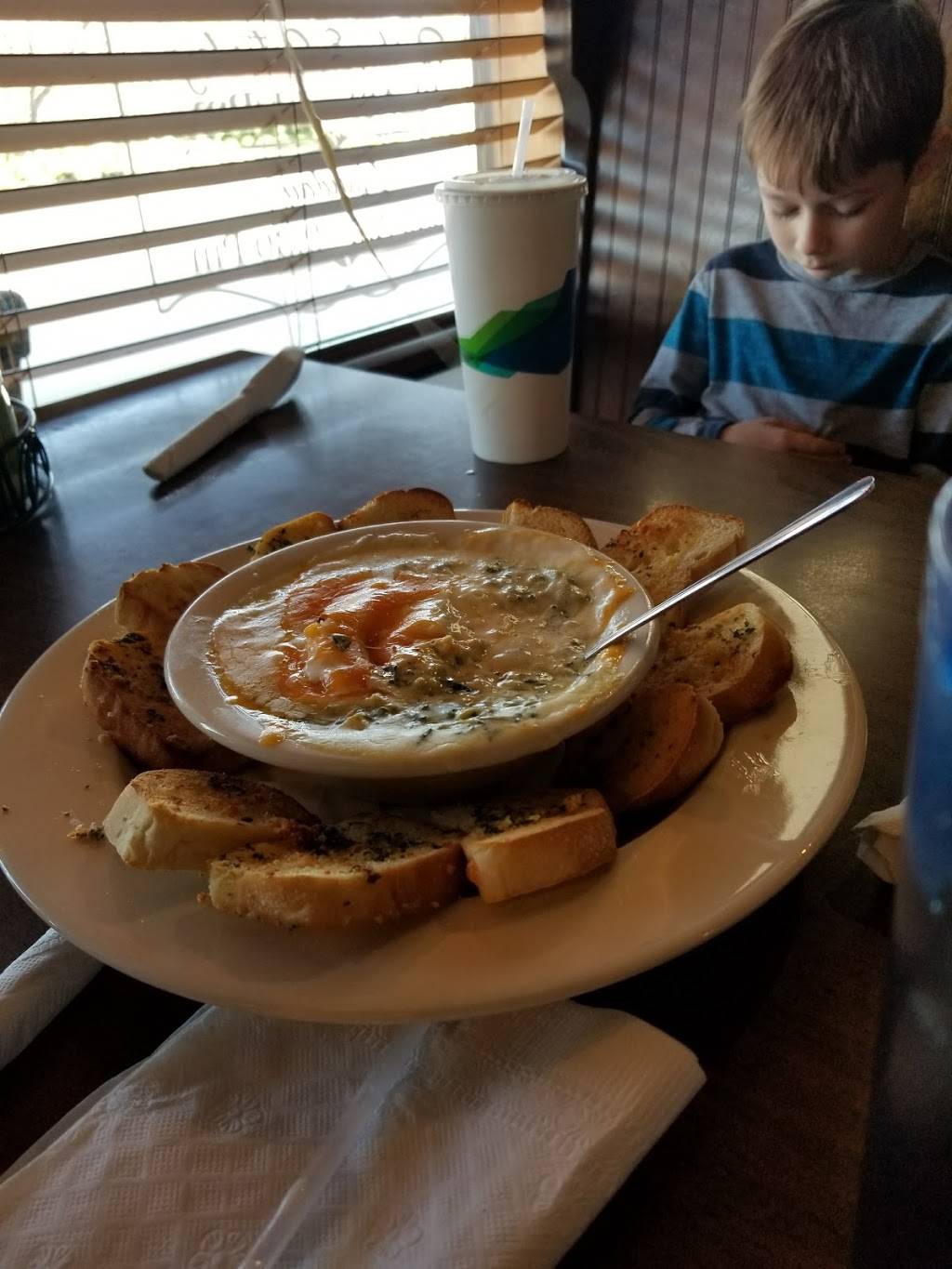 Vinnys Italian Grill & Pizzeria | meal delivery | 4915 Richmond Tappahannock Hwy, Aylett, VA 23009, USA | 8047698822 OR +1 804-769-8822