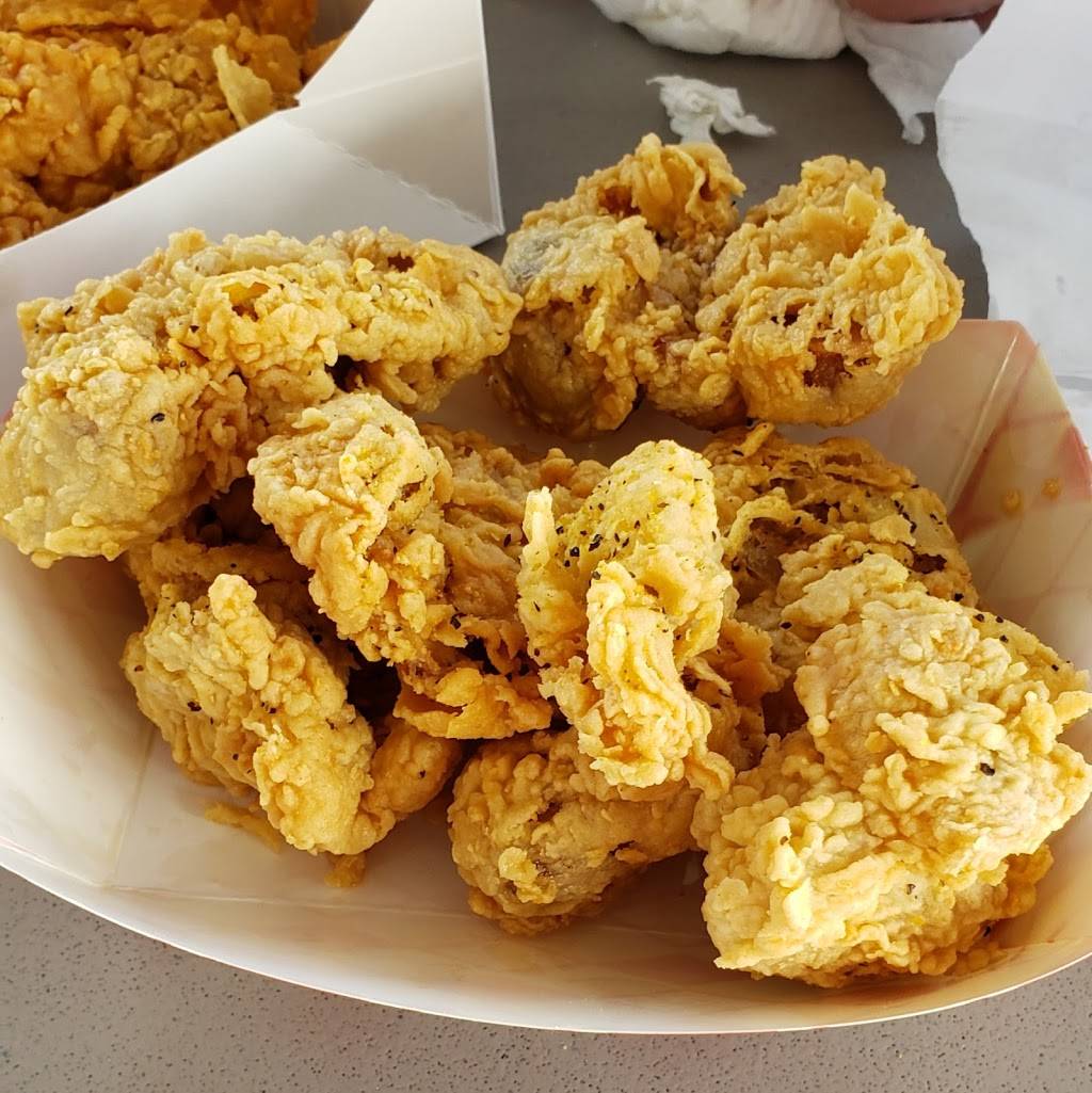 Ches Chicken & Burgers | restaurant | 1045, 4303 S Presa St, San Antonio, TX 78223, USA | 2105337989 OR +1 210-533-7989