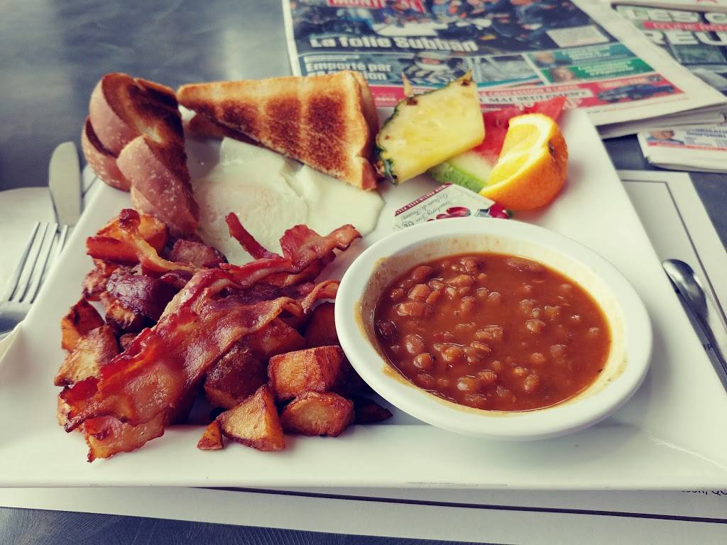 Pataterie La Belle Province | restaurant | 62 Boulevard Ste Anne, Sainte-Anne-des-Plaines, QC J0N 1H0, Canada | 4508387222 OR +1 450-838-7222