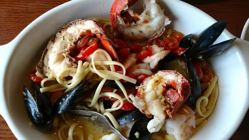 Red Lobster | restaurant | 7505 Broken Branch Ln, Manassas, VA 20109, USA | 7033352553 OR +1 703-335-2553